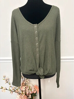 Express Olive Green Waffle Knit Button Front Top Size Large NWT